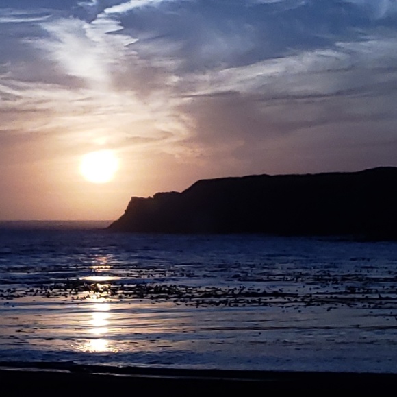 Sold Beyond this post ๐ - Picture 3 of 3